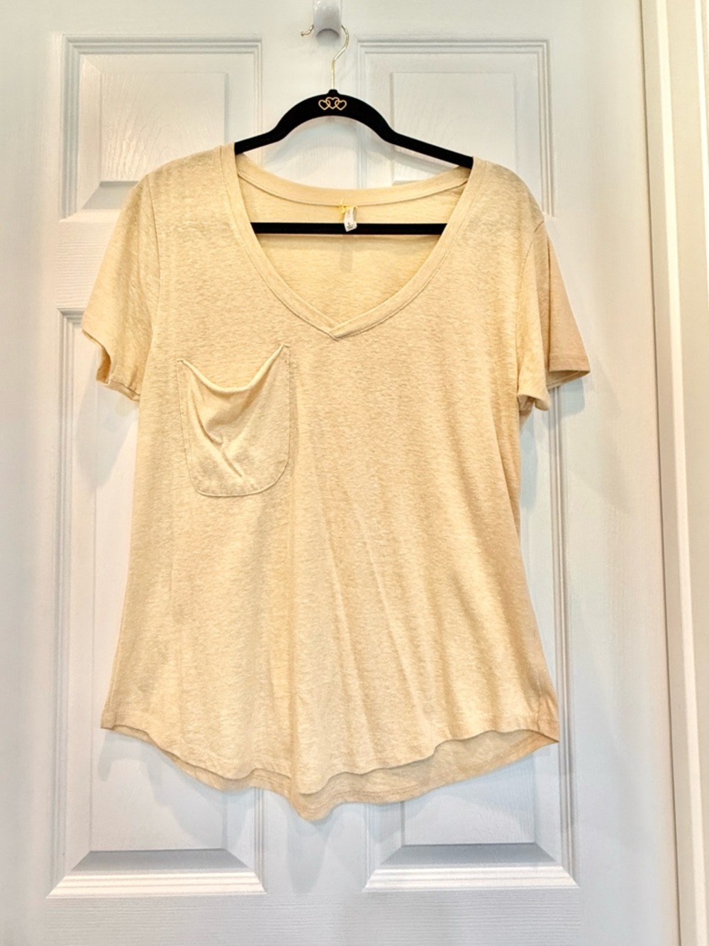 Z Supply Cream Short-Sleeve V-Neck Pocket Tee